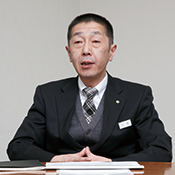 システムセンター システム課 課長 三宅 秀親 様